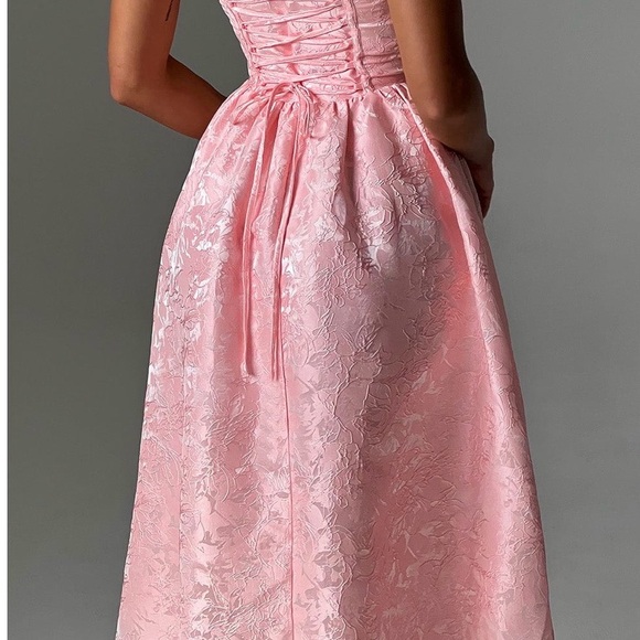 New Blush Pink Strapless Dress - Picture 3 of 10